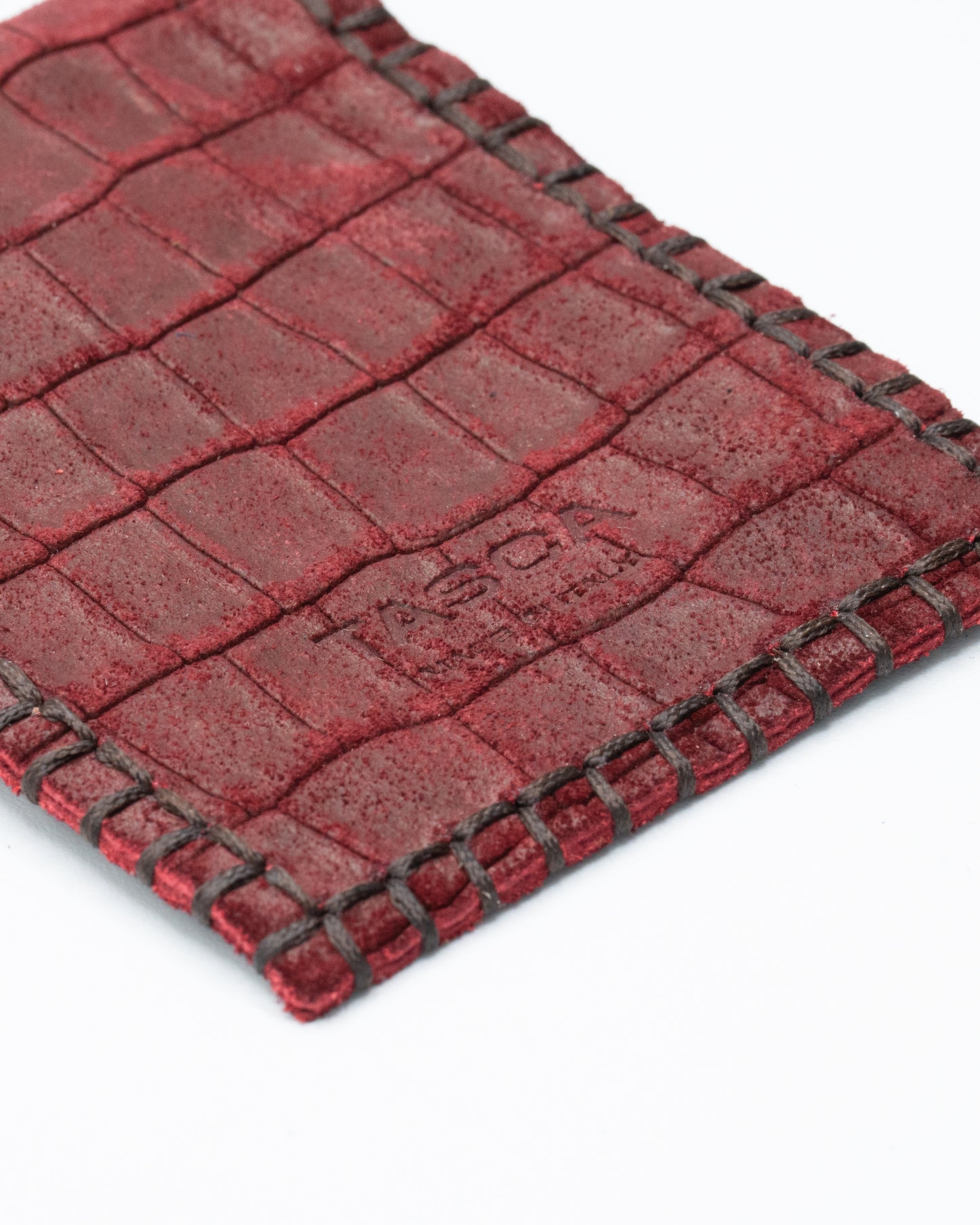 KINO EMBOSSED - DRAGON RED